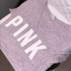 VICTORIA’S SECRET PINK - GRAY V-NECK T-SHIRT!!😍😍